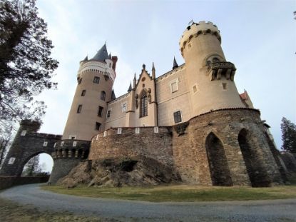 Obrázek zámek Žleby + Kladruby