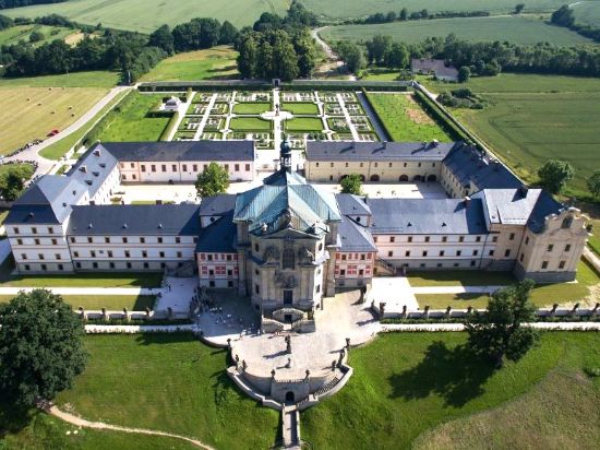 Obrázek OKOLO HRADCE... 